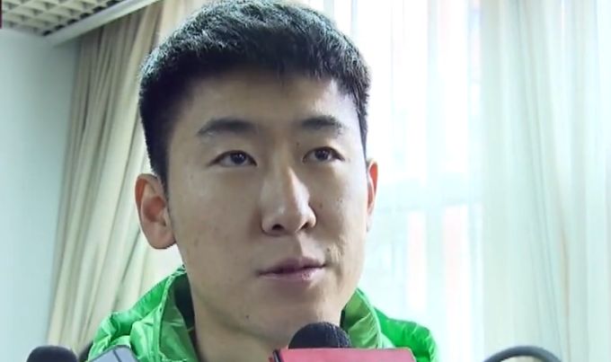 在享受了一顿堪比满汉全席的丰盛午餐之后，马岚被警察带离了医院。